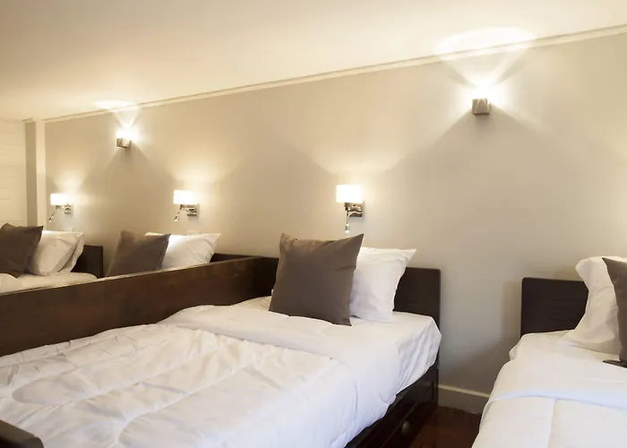 Hostal Golden Mountain *