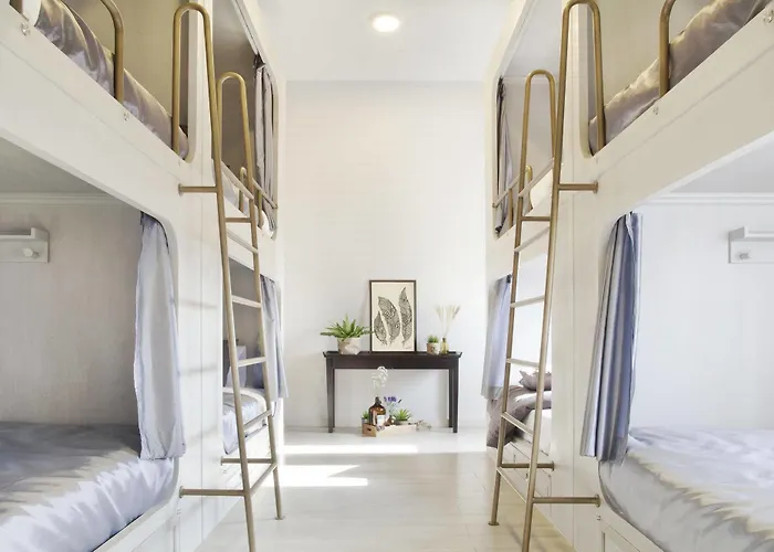 Hostal Golden Mountain