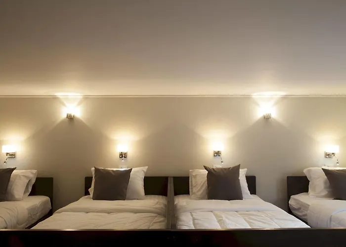 Golden Mountain Hostal Bangkok